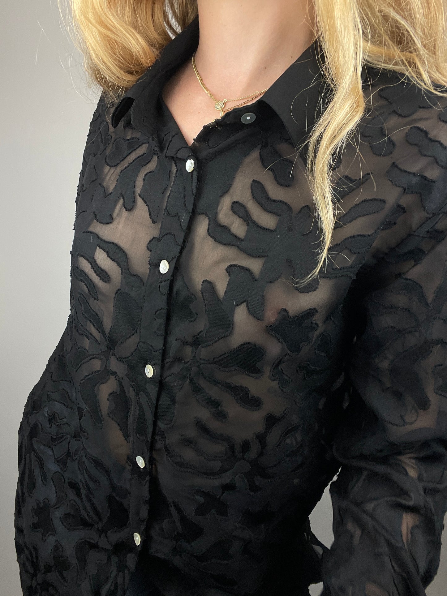 Chemisier transparent y2k noir motif vintage