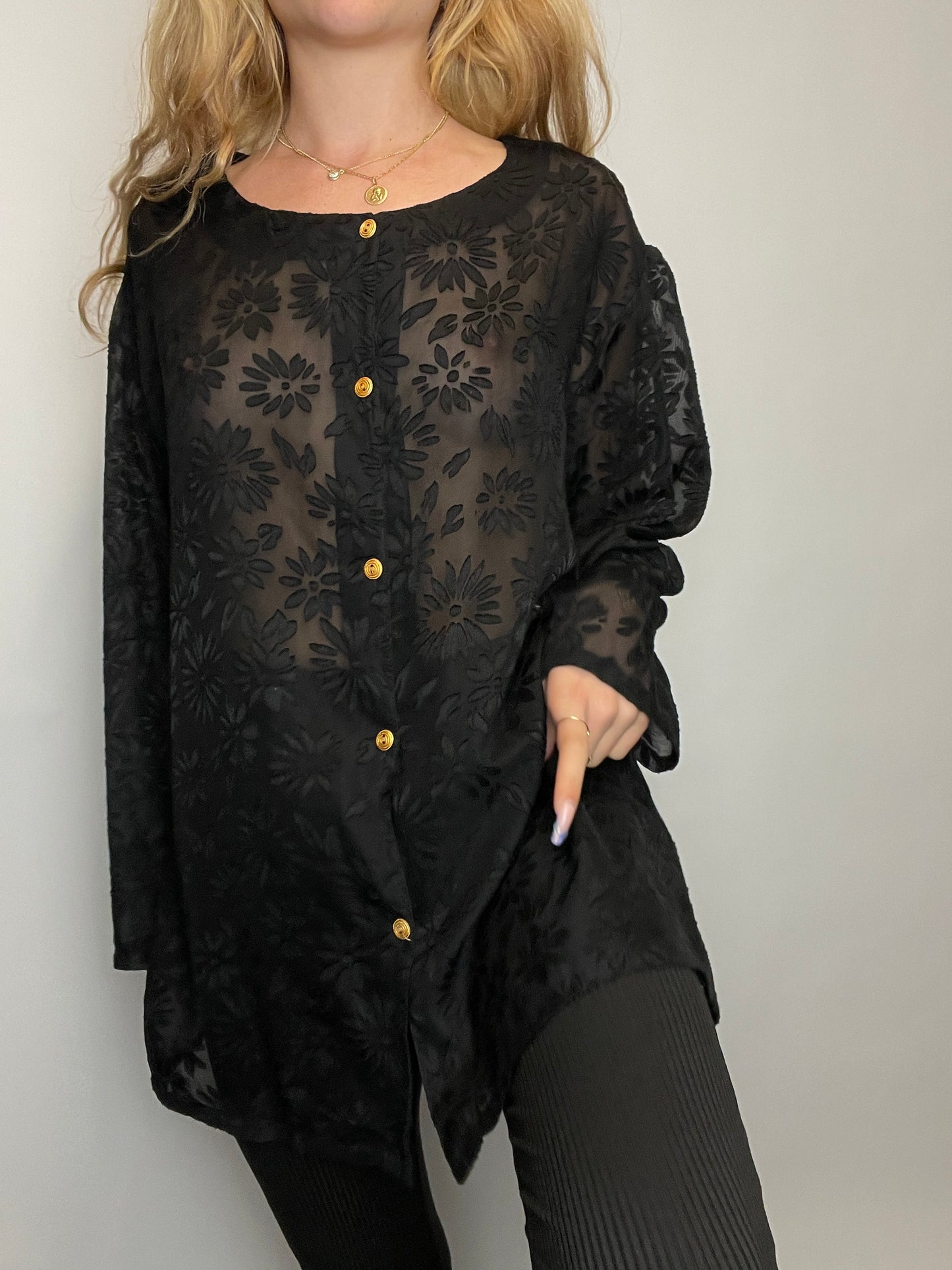 Chemise brodé y2k transparente noir motif vintage